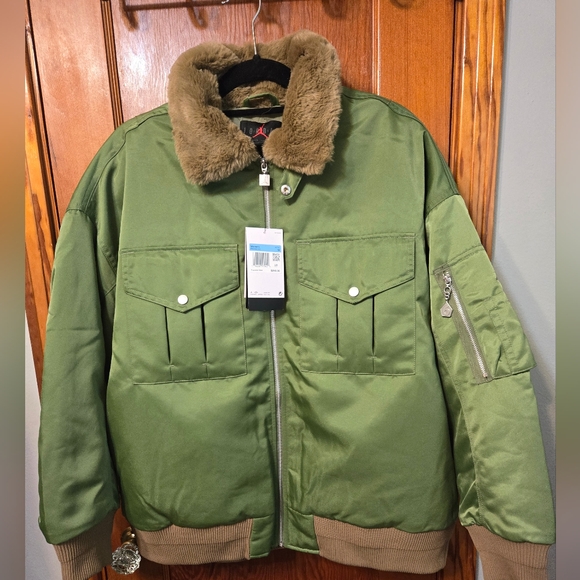 BNWT Women's Jordan Renegade Jacket - Picture 1 of 10